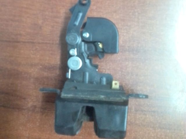 bontott HYUNDAI SANTA FÉ Csomagtérajtó Zárszerkezet