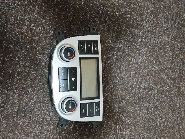 bontott HYUNDAI SANTA FÉ Fűtéskapcsoló (digit klímás)