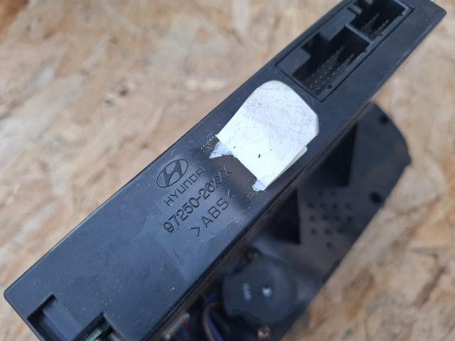 bontott HYUNDAI SANTA FÉ Fűtéskapcsoló (digit klímás)