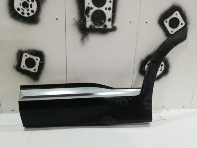 bontott HYUNDAI SANTA FÉ Jobb első Ajtó Díszléc