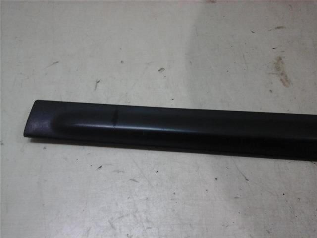 bontott HYUNDAI SANTA FÉ Jobb első Ajtó Díszléc