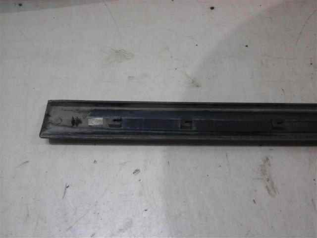 bontott HYUNDAI SANTA FÉ Jobb első Ajtó Díszléc