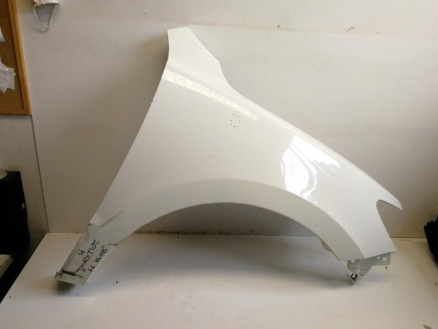 bontott HYUNDAI SANTA FÉ Jobb első Sárvédő