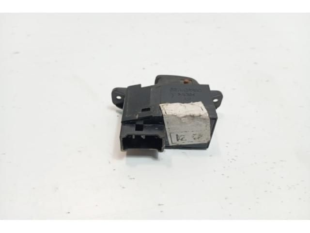 bontott HYUNDAI SANTA FÉ Jobb hátsó Ablakemelő Kapcsoló