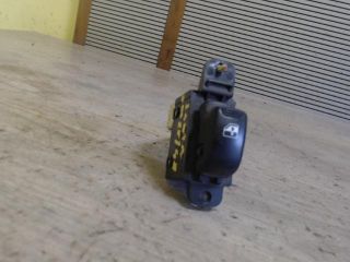 bontott HYUNDAI SANTA FÉ Jobb hátsó Ablakemelő Kapcsoló