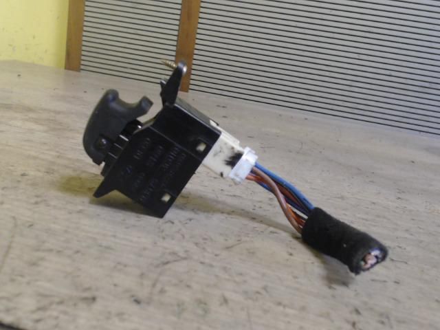 bontott HYUNDAI SANTA FÉ Jobb hátsó Ablakemelő Kapcsoló