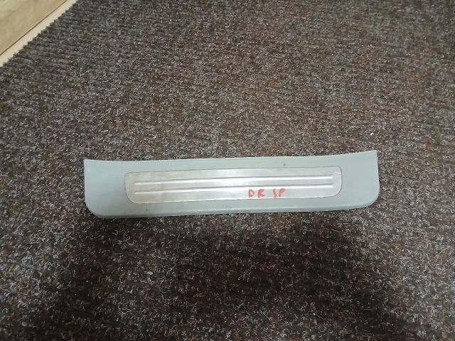 bontott HYUNDAI SANTA FÉ Jobb hátsó Belső Küszöb Burkolat