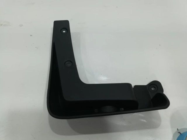 bontott HYUNDAI SANTA FÉ Jobb hátsó Sárvédő Gumi