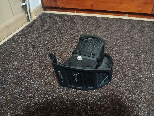 bontott HYUNDAI SANTA FÉ Jobb Szellőző