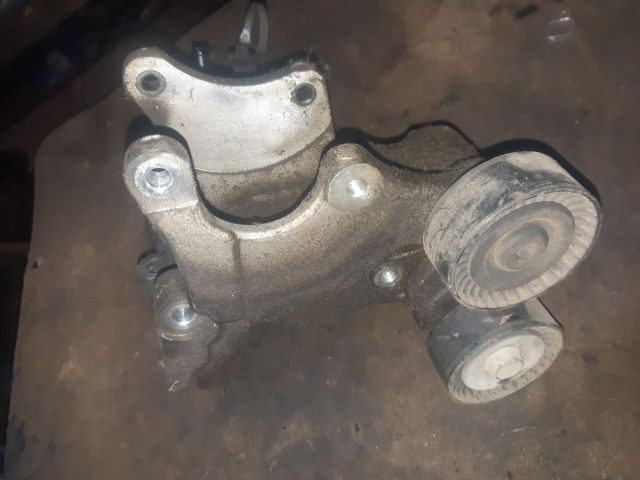 bontott HYUNDAI SANTA FÉ Klímakompresszor Tartó Bak