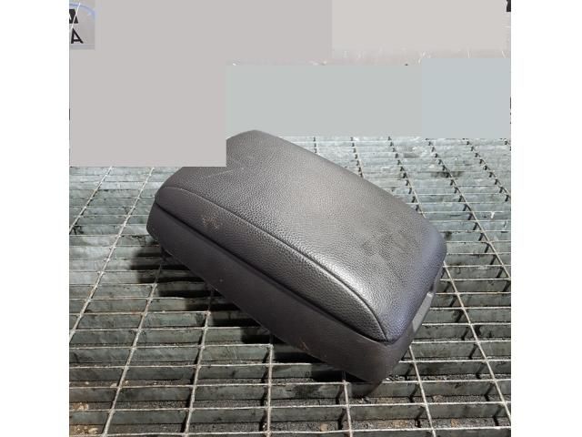 bontott HYUNDAI SANTA FÉ Könyöklő