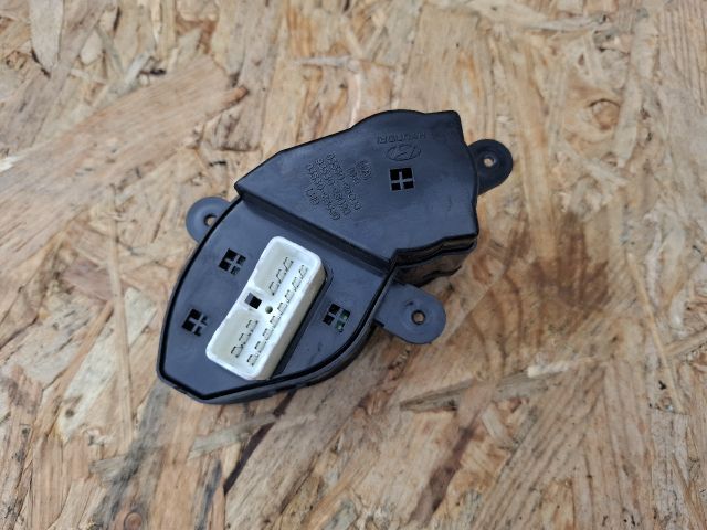 bontott HYUNDAI SANTA FÉ Központizár Kapcsoló