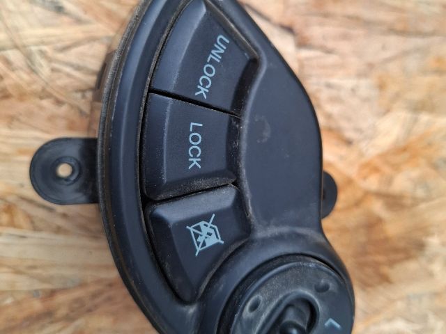 bontott HYUNDAI SANTA FÉ Központizár Kapcsoló