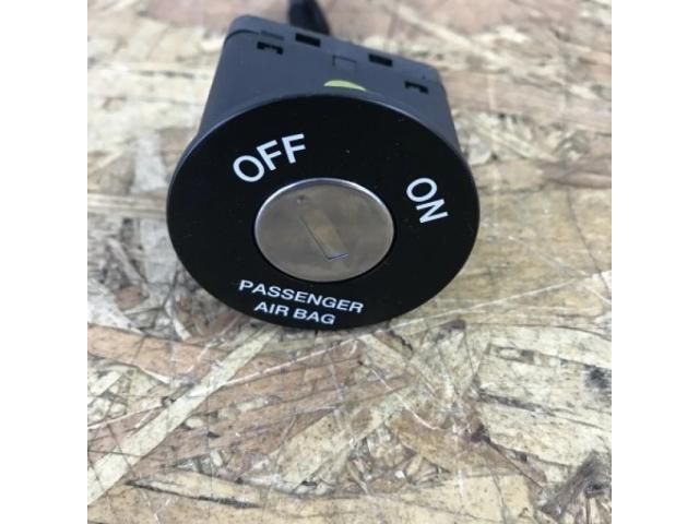 bontott HYUNDAI SANTA FÉ Légzsák Kapcsoló