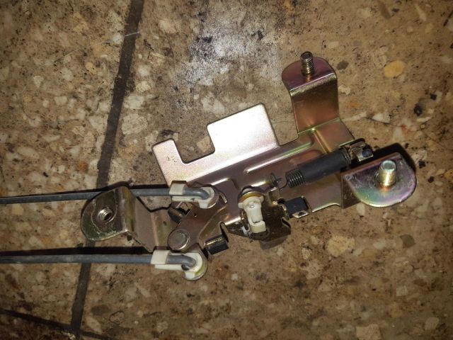 bontott HYUNDAI SANTA FÉ Motorháztető Zárszerkezet