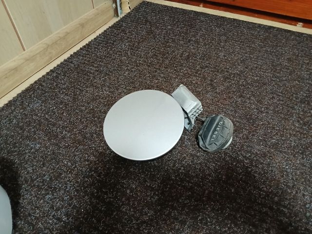 bontott HYUNDAI SANTA FÉ Tankajtó