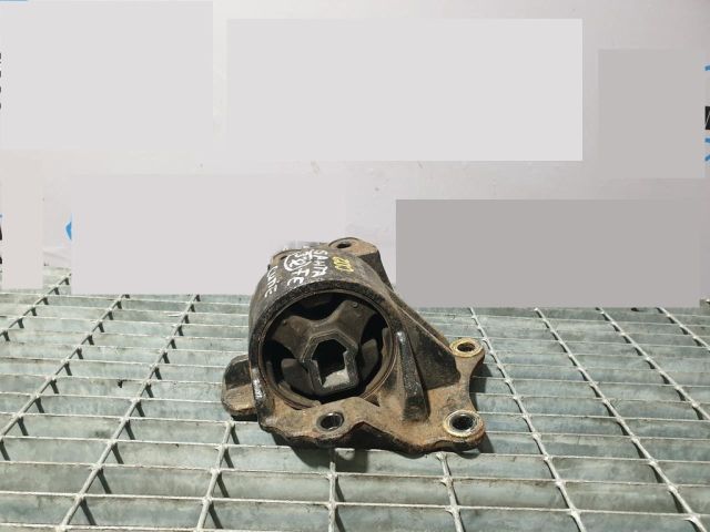 bontott HYUNDAI SANTA FÉ Tartó Bak