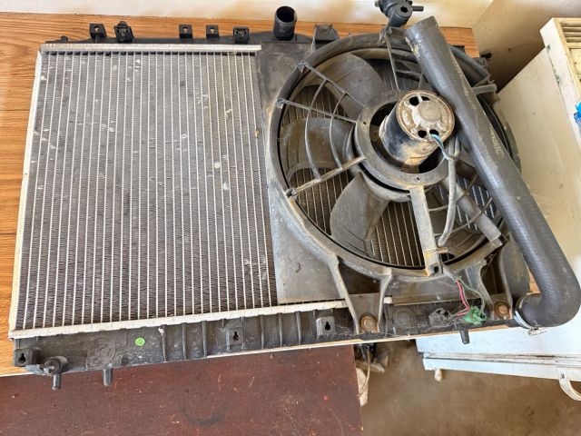 bontott HYUNDAI SONATA Vízhűtő Radiátor (Nem klímás)