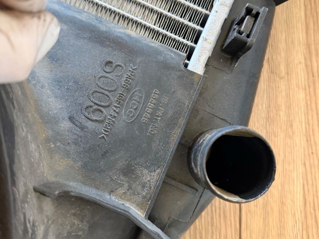 bontott HYUNDAI SONATA Vízhűtő Radiátor (Nem klímás)