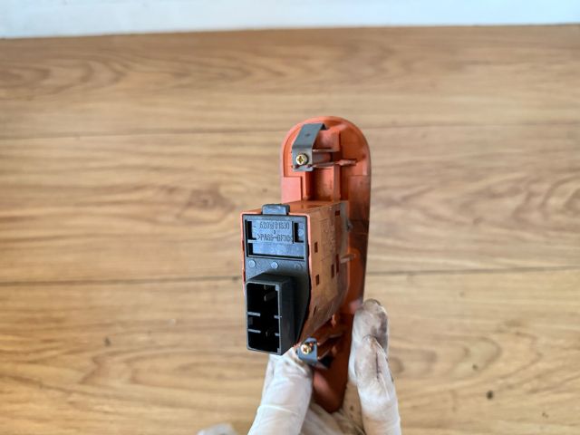 bontott HYUNDAI SONATA Bal hátsó Ablakemelő Kapcsoló