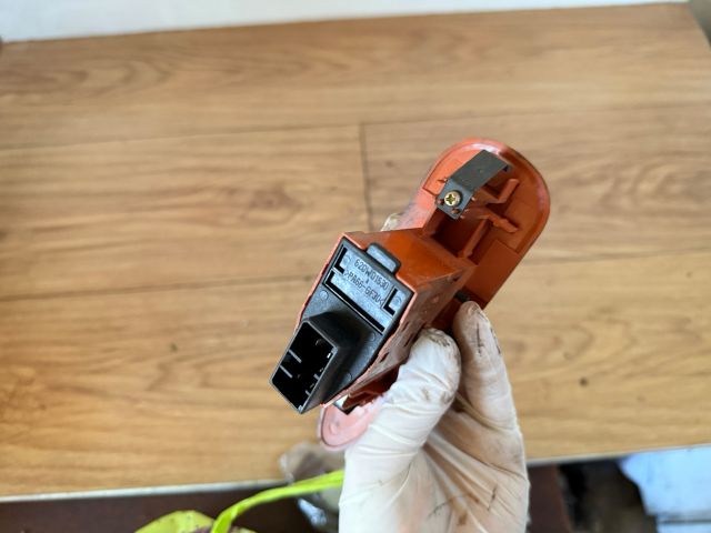 bontott HYUNDAI SONATA Jobb hátsó Ablakemelő Kapcsoló