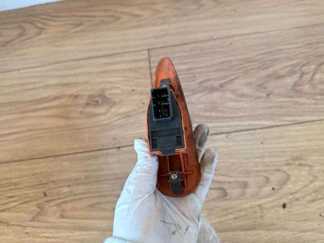 bontott HYUNDAI SONATA Jobb hátsó Ablakemelő Kapcsoló