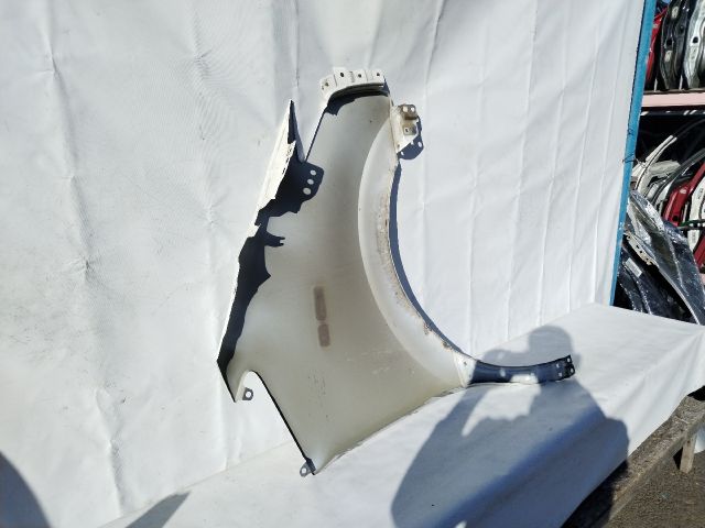 bontott HYUNDAI STARIA Bal első Sárvédő