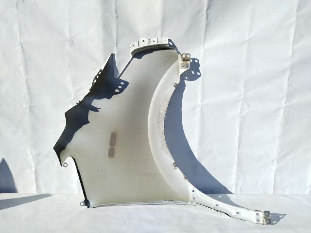 bontott HYUNDAI STARIA Bal első Sárvédő