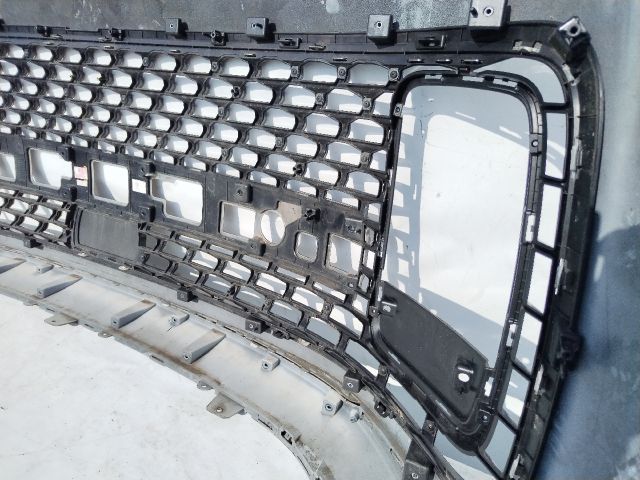 bontott HYUNDAI STARIA Első Lökhárító (Üresen)