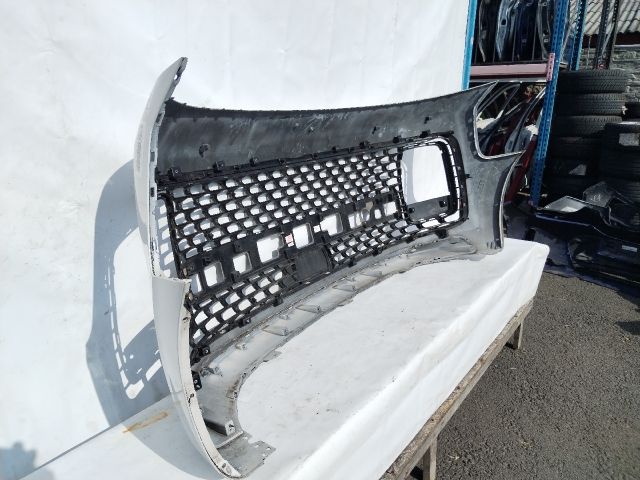 bontott HYUNDAI STARIA Első Lökhárító (Üresen)