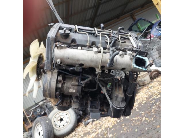 bontott HYUNDAI TERRACAN Motor (Fűzött blokk hengerfejjel)