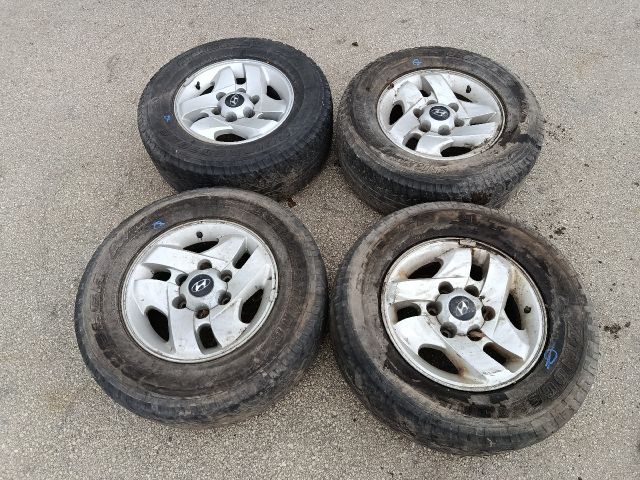 bontott HYUNDAI TERRACAN Alufelni Szett