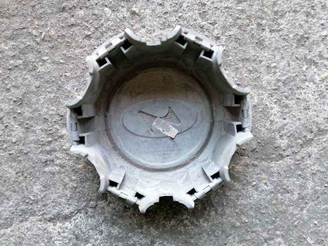 bontott HYUNDAI TERRACAN Felniközép (1 db)