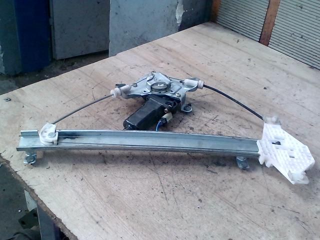 bontott HYUNDAI TERRACAN Jobb hátsó Ablakemelő Szerkezet (Elektromos)