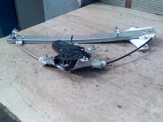 bontott HYUNDAI TERRACAN Jobb hátsó Ablakemelő Szerkezet (Elektromos)