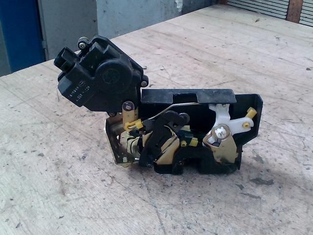 bontott HYUNDAI TERRACAN Jobb hátsó Ajtózár