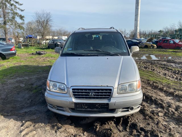 bontott HYUNDAI TRAJET Jobb első Csonkállvány Kerékaggyal