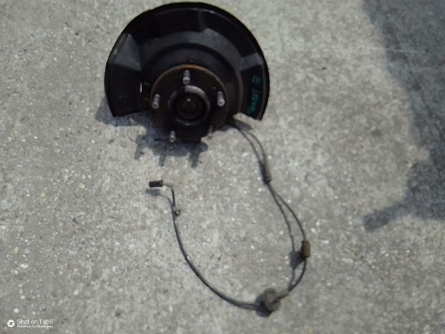 bontott HYUNDAI TRAJET Jobb első Csonkállvány Kerékaggyal