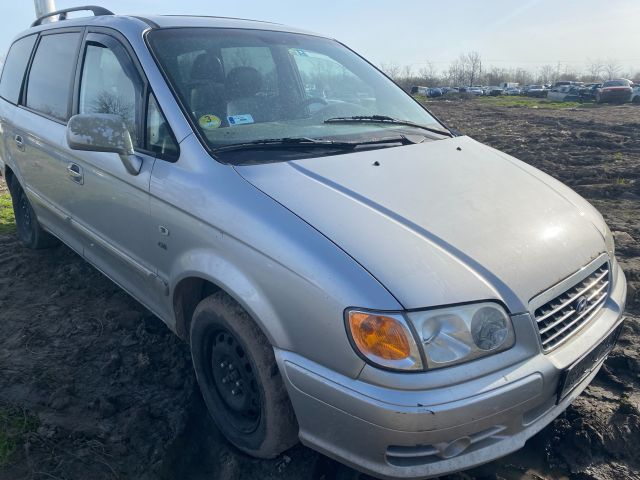 bontott HYUNDAI TRAJET Jobb első Csonkállvány Kerékaggyal