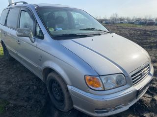 bontott HYUNDAI TRAJET Jobb első Csonkállvány Kerékaggyal