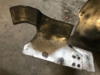 bontott HYUNDAI TRAJET Leömlő Hővédő Lemez