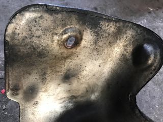 bontott HYUNDAI TRAJET Leömlő Hővédő Lemez