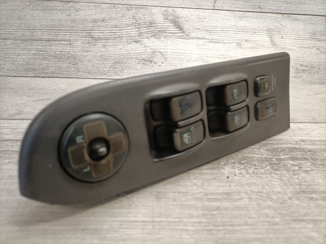 bontott HYUNDAI TRAJET Ablakemelő Kapcsoló Négyes / Kettes