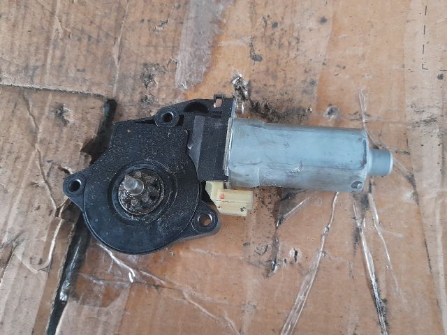 bontott HYUNDAI TRAJET Bal első Ablakemelő Elektronika