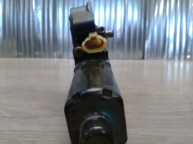 bontott HYUNDAI TRAJET Bal első Ablakemelő Motor