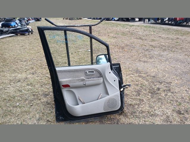 bontott HYUNDAI TRAJET Bal első Ajtó (Részeivel)