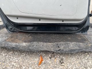 bontott HYUNDAI TRAJET Bal hátsó Ajtó (Részeivel)