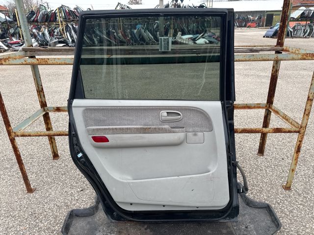 bontott HYUNDAI TRAJET Bal hátsó Ajtó (Részeivel)