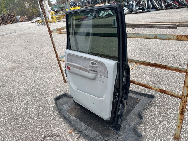 bontott HYUNDAI TRAJET Bal hátsó Ajtó (Részeivel)