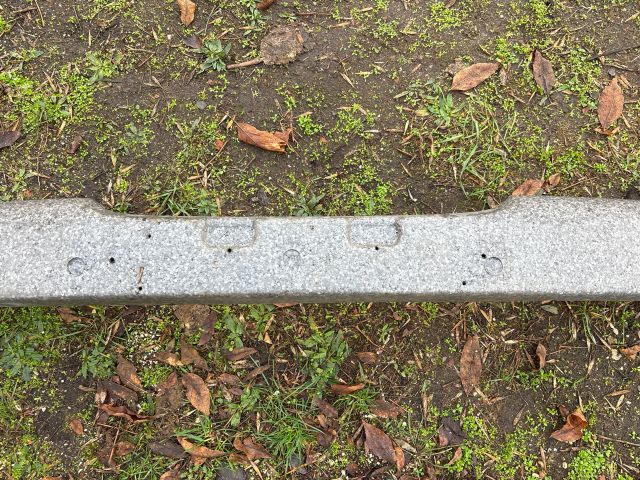 bontott HYUNDAI TRAJET Első Lökhárító Merevítő (Fém)